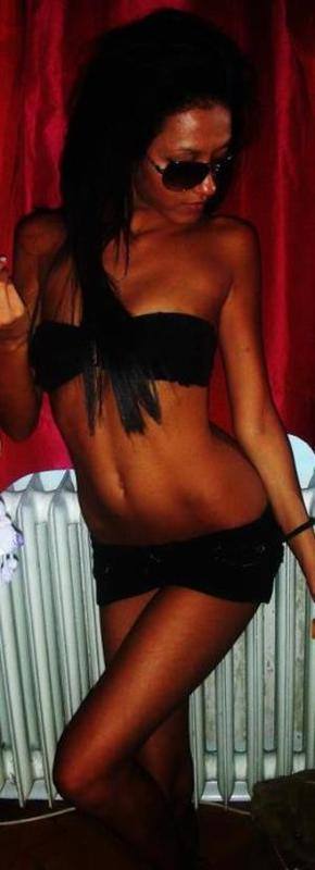 Aimee, 19 from Georgia | Older Men and Younger Women Dating