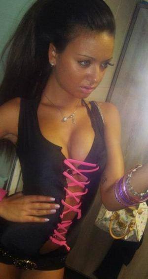 Meet Krista (19) from New York | No-Strings Adult Dating