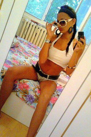 Sophie, 20 from Georgia | Older Men and Younger Women Dating