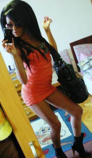 Photo of Raven (18) from Minnesota dating profile