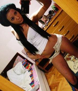 Alexus (20) in California | Friends with Benefits