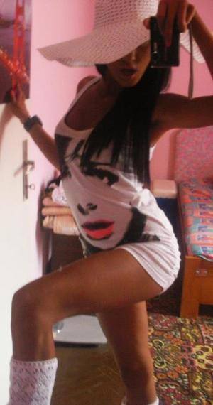 Meet Julissa (28) from North Carolina | FWB Casual Partner