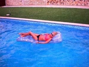 Meet Ellie (23) from Alberta | FWB Casual Partner