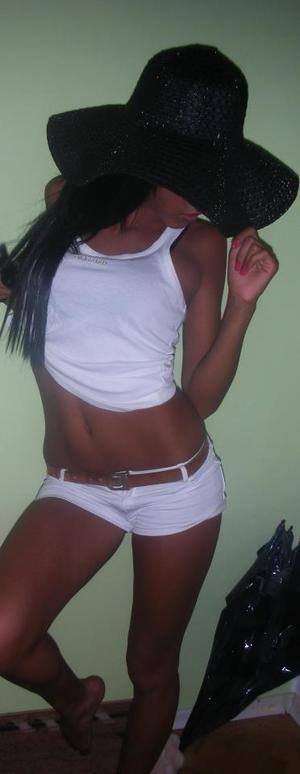 Photo of Lizbeth (29), adult profile in Des Moines, IA