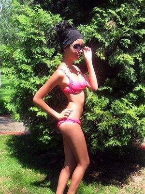 Willa (23) in Florida | Friends with Benefits