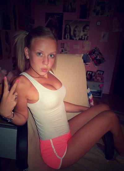 Meet Juliana (18) from Florida | FWB Casual Partner