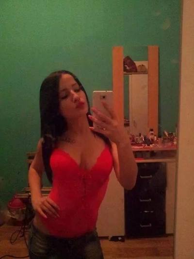 Iris, 19, California | Local FWB Dating Profile