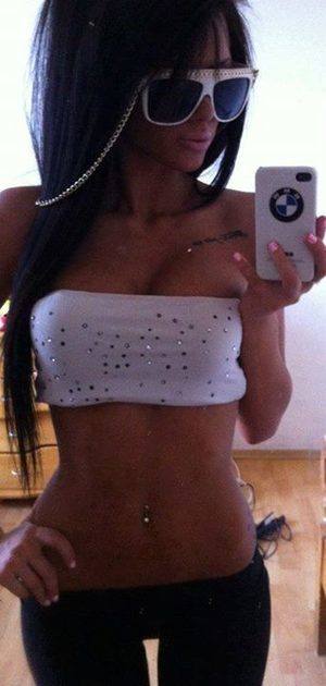 Meet Yoselin (27) from Florida | FWB Casual Partner