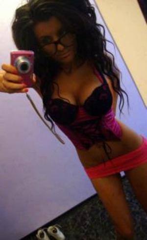 Paris, 26, Texas | Local FWB Dating Profile