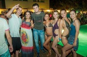 Kaylie (19) in Texas | Friends with Benefits