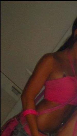 Meet Kelsey (22) from Hawaii | FWB Casual Partner