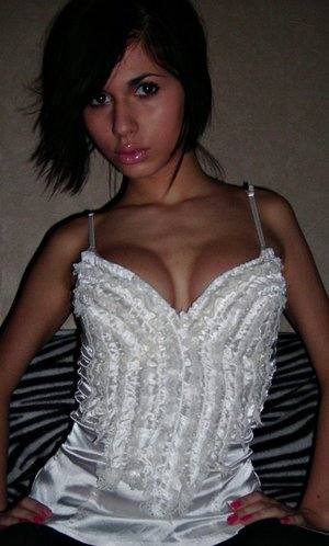 Photo of Gloria, 27, adult dating profile from Beaverton, OR