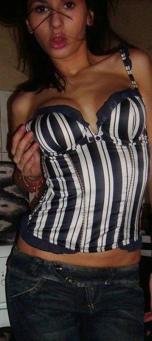 Meet Cindy (24) from North Carolina | FWB Casual Partner