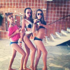 Jodi (26) in Alberta | Friends with Benefits