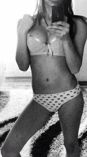 Kirsten (26) in North Carolina | Friends with Benefits