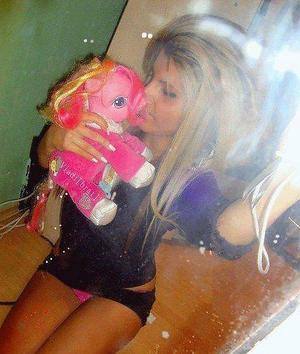 Meet Annamarie (29) from California | FWB Casual Partner