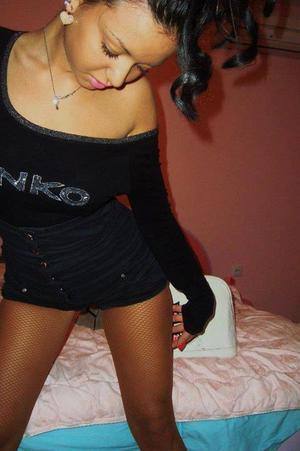 Local profile photo of Makenzie, 29, in Laurence Harbor, NJ