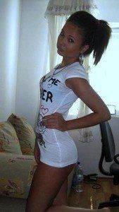 Angela, 19, casual dating profile photo in Los Angeles, CA