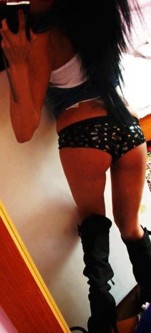 Meet local singles like Charlotte from California who want to fuck tonight