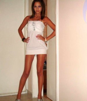 Escorts like Parker are down to fuck you now!