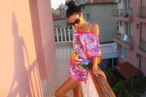 Meet local singles like Astrid from New York who want to fuck tonight