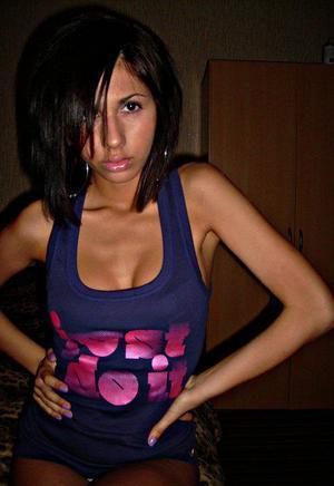 Escorts like Yvette are down to fuck you now!