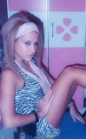 Melani from Stevensville, Maryland is looking for adult webcam chat