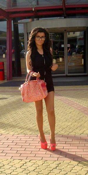 Alisa from Michigan is looking for adult webcam chat