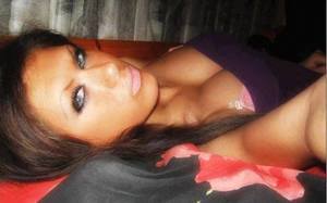 Giovanna from Pennsylvania is looking for adult webcam chat