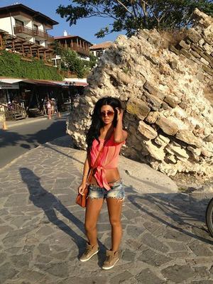 Emma from Pennsylvania is interested in nsa sex with a nice, young man