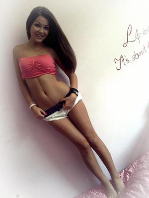 Janette from California is looking for adult webcam chat