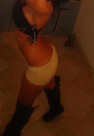 Looking for local cheaters? Take Laney from Illinois home with you