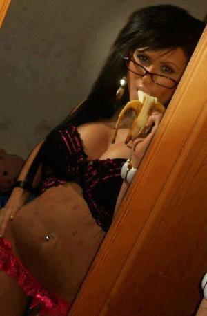 Vivian from Pennsylvania is interested in nsa sex with a nice, young man