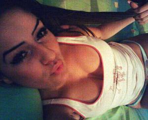 Ashlee is a cheater looking for a guy like you!