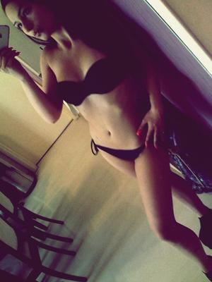 Laura from Michigan is interested in nsa sex with a nice, young man