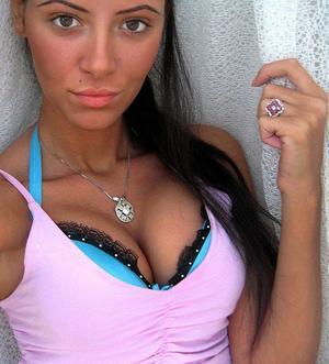 Escorts like Dominique are down to fuck you now!