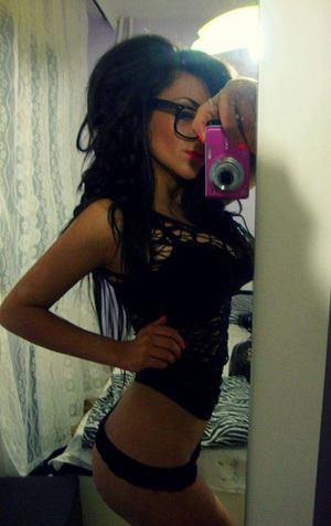 Giovanna from Michigan is interested in nsa sex with a nice, young man