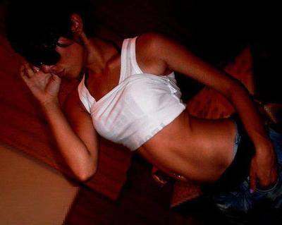 Karissa from California is interested in nsa sex with a nice, young man