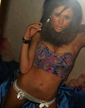 Looking for girls down to fuck? Veronica from British Colombia is your girl