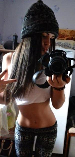 Deedee from Burnettown, South Carolina is looking for adult webcam chat