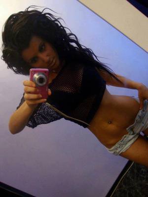 Ashlee from  is looking for adult webcam chat