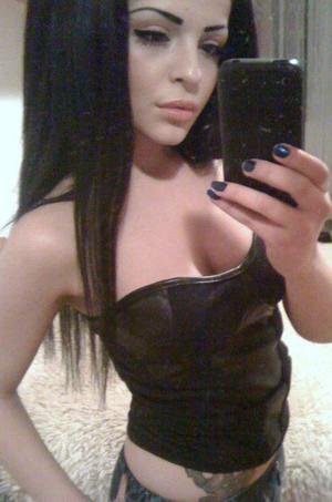 Sasha from Texas is looking for adult webcam chat