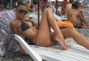 Bobette from Melbourne Beach, Florida is looking for adult webcam chat