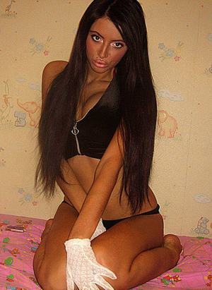 Escorts like Beatriz are down to fuck you now!