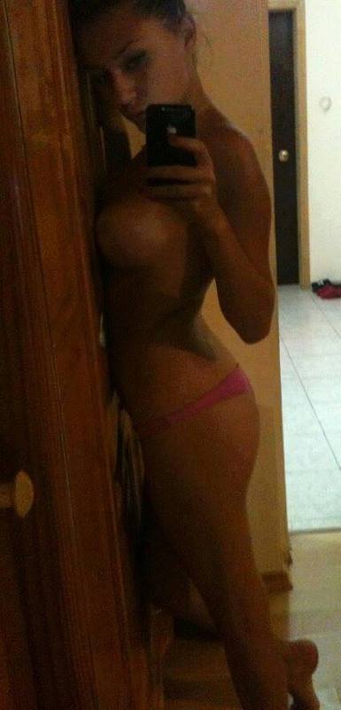 Ryleigh from Quebec is the best local fuck buddy you can ever find