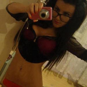 Bettie from  is interested in nsa sex with a nice, young man