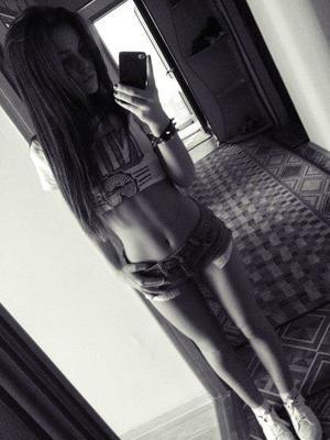 Carole from North Scituate, Rhode Island is looking for adult webcam chat