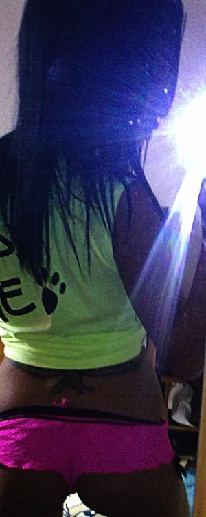 Meet local singles like Brooke from Quebec who want to fuck tonight