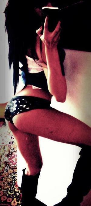 Looking for local cheaters? Take Ariana from Oklahoma home with you