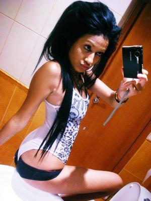 Zaria from Maryland is looking for adult webcam chat